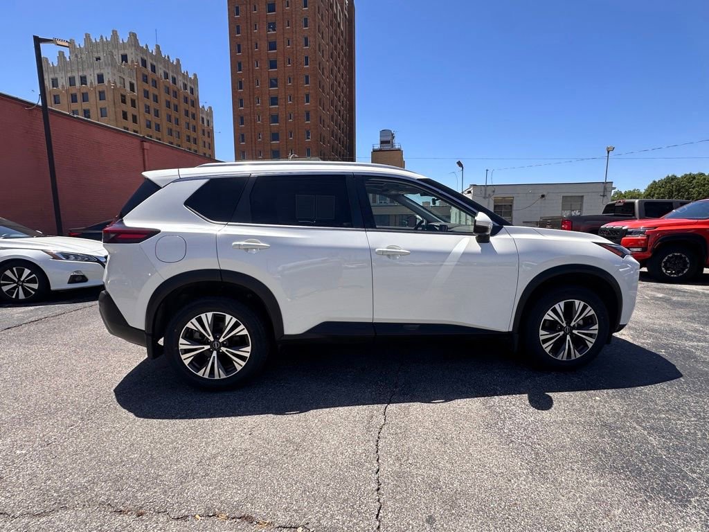 Certified 2022 Nissan Rogue SV w/ SV Premium Package FWD image 5