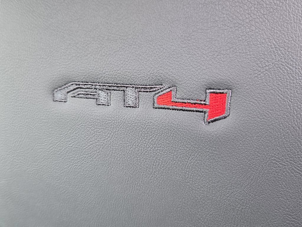 New 2026 GMC Terrain AT4 w/ Technology Package II AWD/4WD image 14