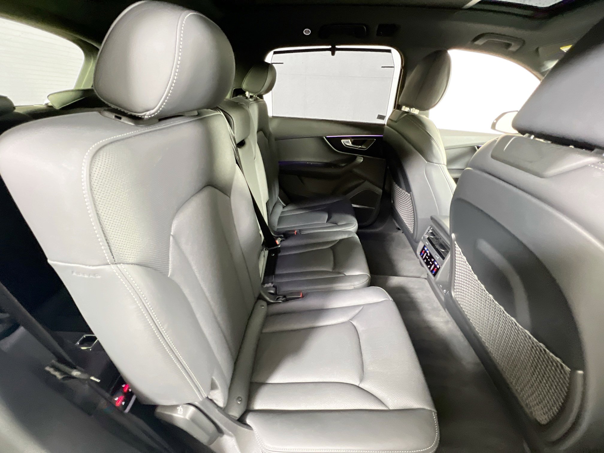 Used 2025 Audi Q7 3.0T Prestige image 28