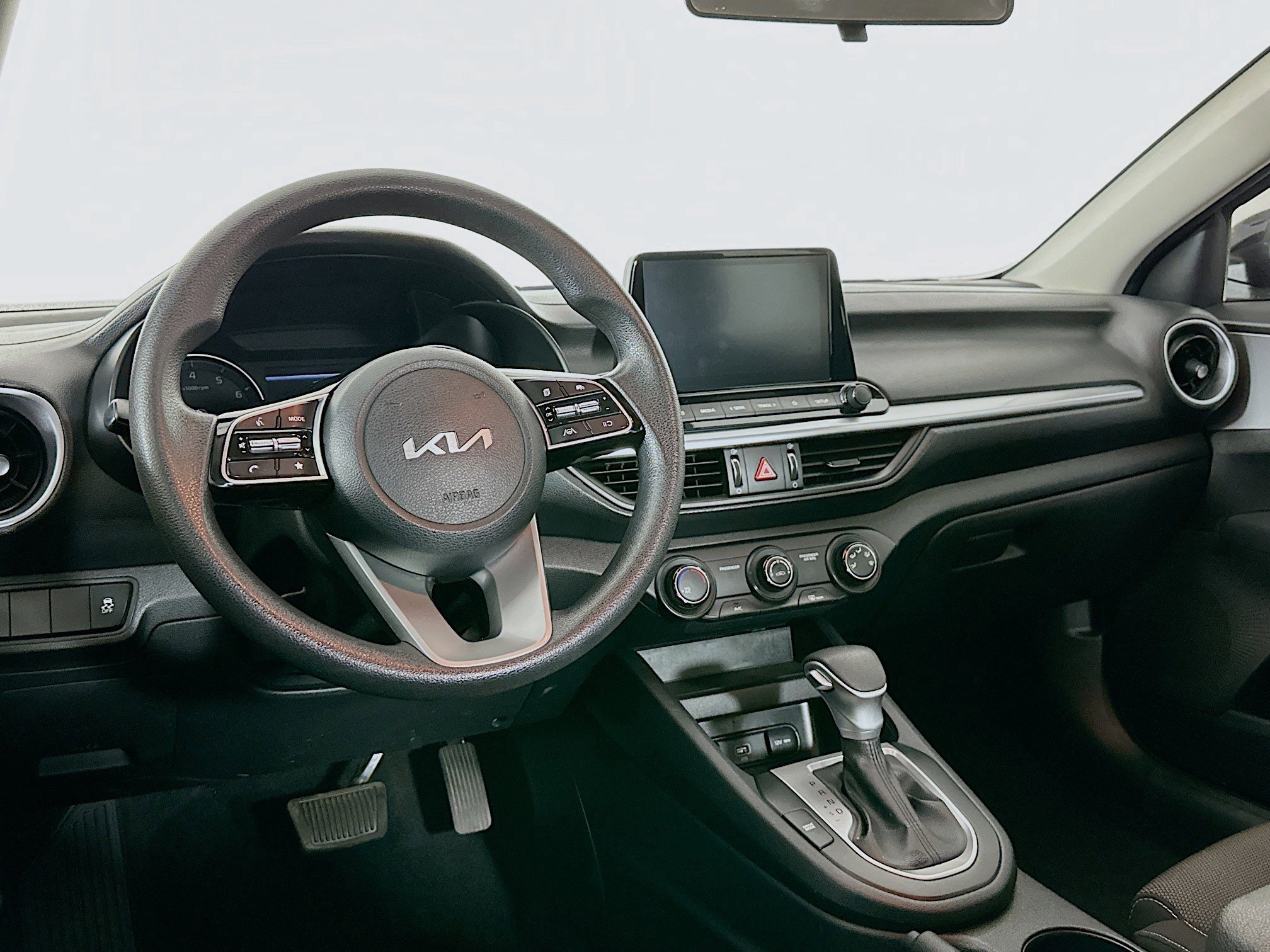 Used 2023 Kia Forte LXS image 17