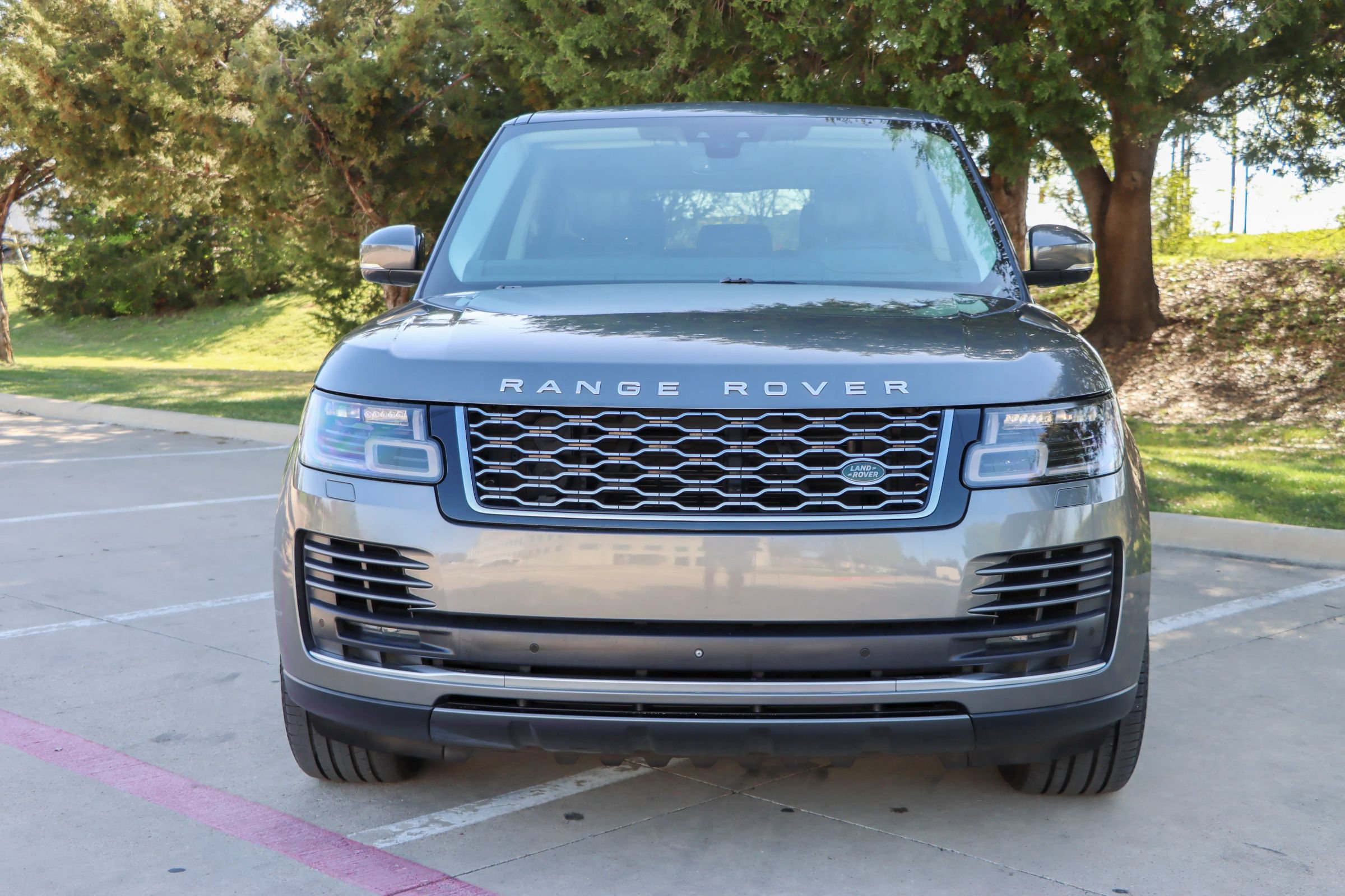 Used 2018 Land Rover Range Rover HSE AWD/4WD image 2