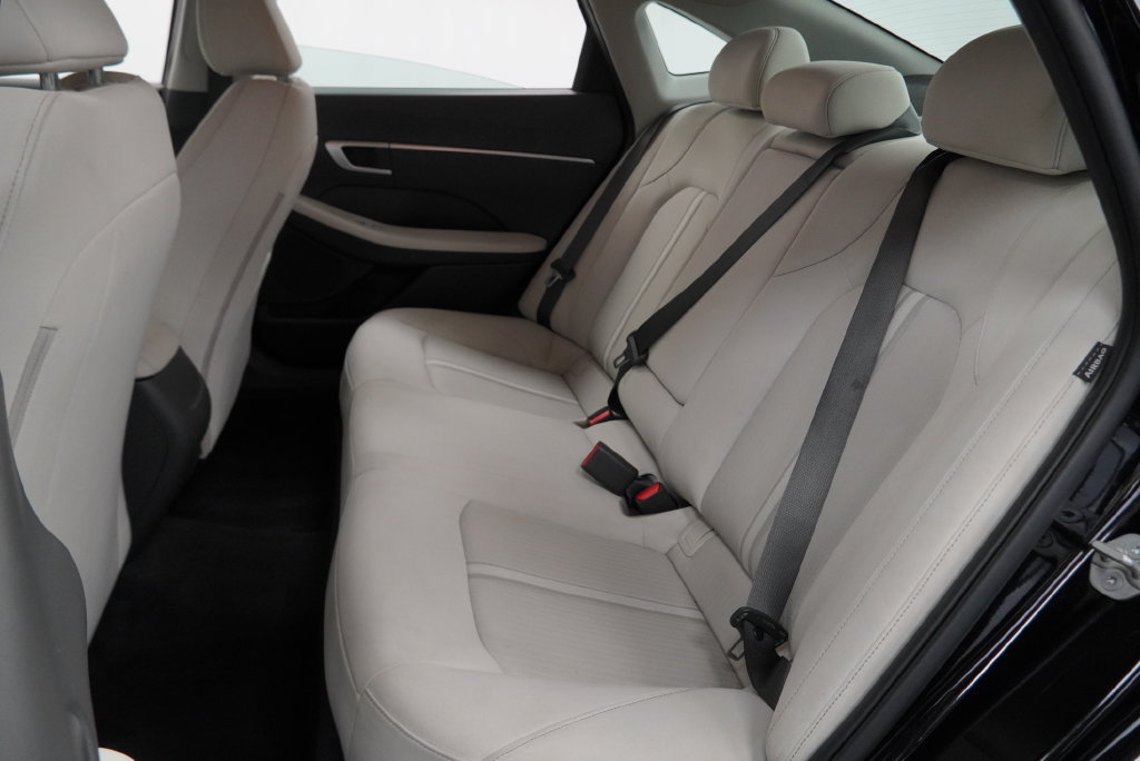 Used 2025 Hyundai Sonata SEL FWD image 5