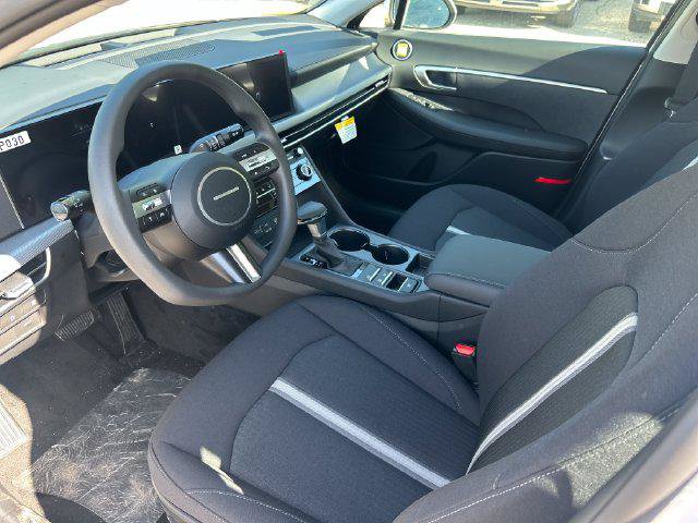 New 2026 Hyundai Sonata SE FWD image 13