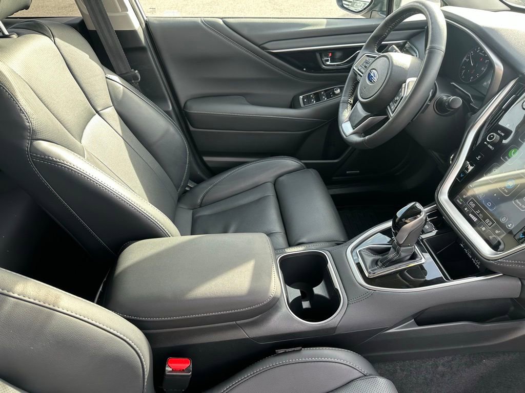 Used 2025 Subaru Outback Limited w/ Popular Package #2 image 17