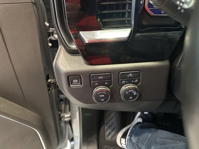 Used 2025 Chevrolet Silverado 1500 LT image 13