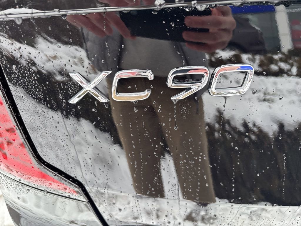 New 2026 Volvo XC90 B6 Ultra w/ Protection Package image 8