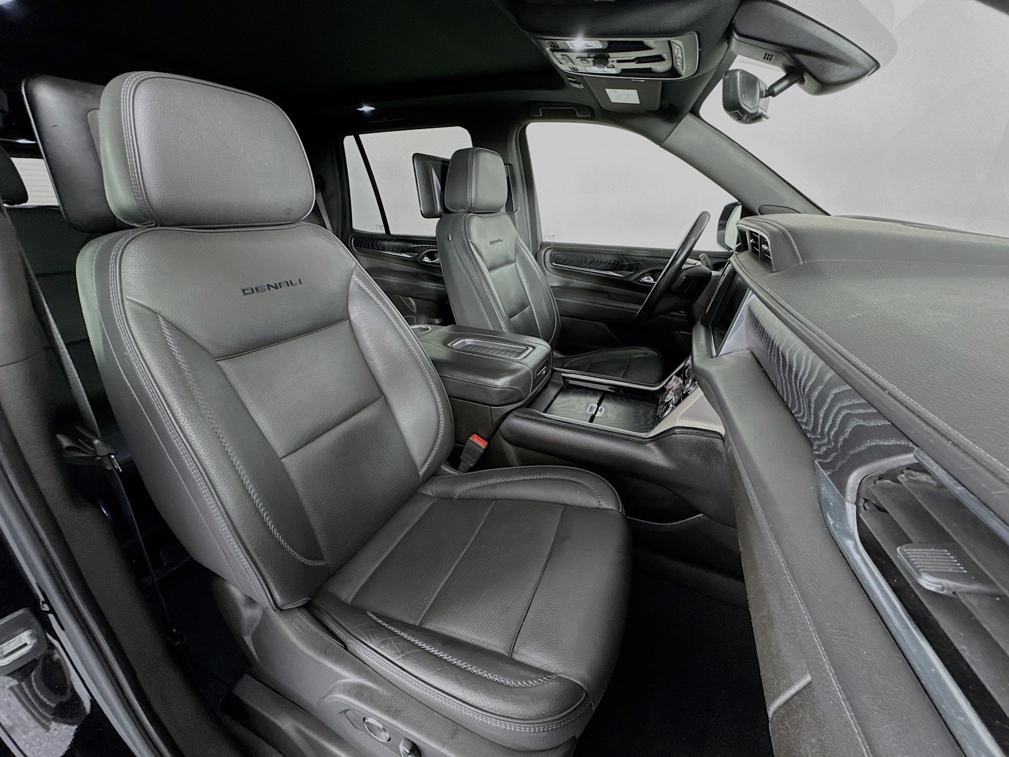 Used 2021 GMC Yukon Denali w/ Denali Ultimate Package image 31