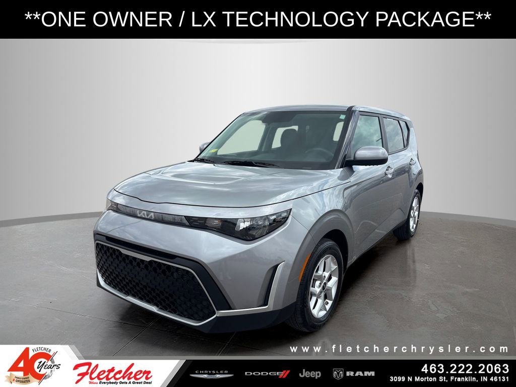 Used 2025 Kia Soul LX w/ LX Technology Package FWD image 1