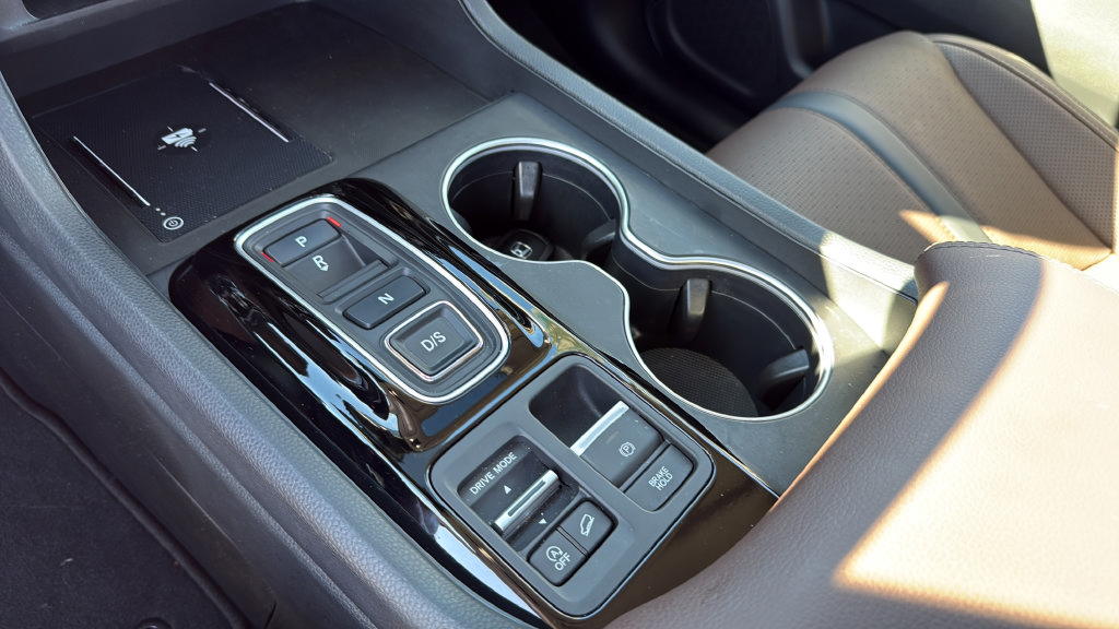 Used 2024 Honda Pilot Elite image 34
