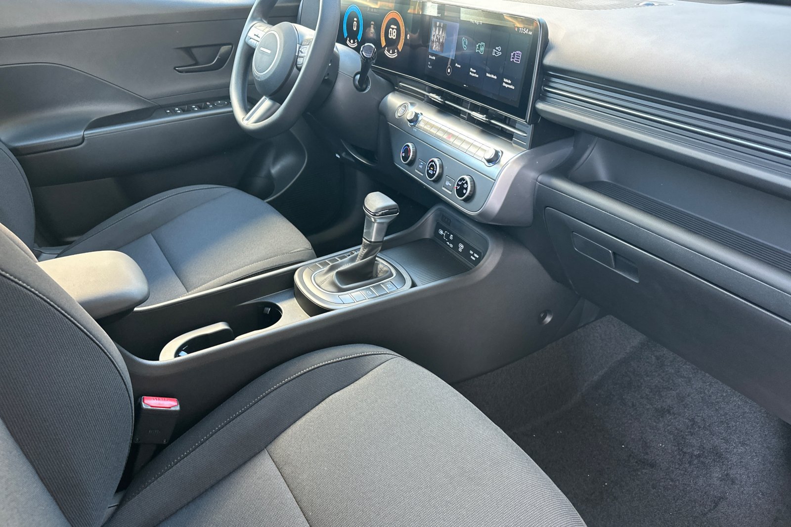 New 2027 Hyundai Kona SE FWD image 17