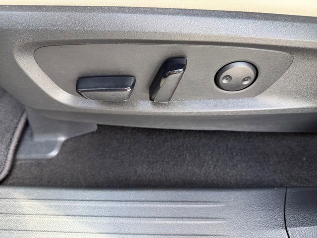 Used 2023 Nissan Pathfinder SL w/ Lighting Package (N92) image 16