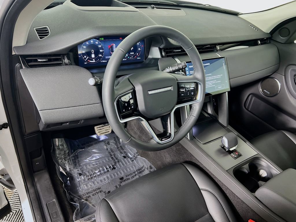 Certified 2025 Land Rover Discovery Sport S image 9