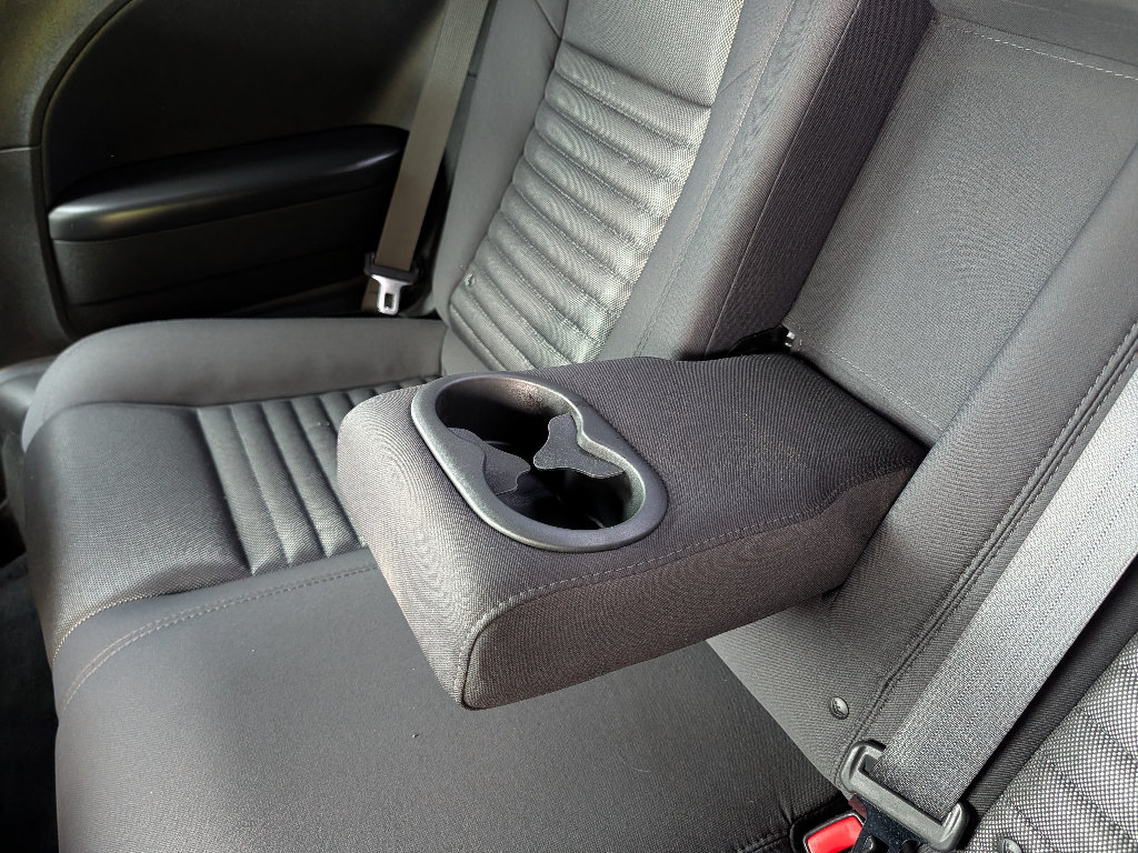 Used 2014 Dodge Challenger R/T RWD image 16