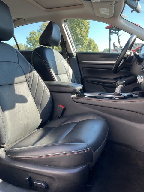Used 2025 Nissan Altima 2.5 SR w/ SR Premium Package FWD image 17