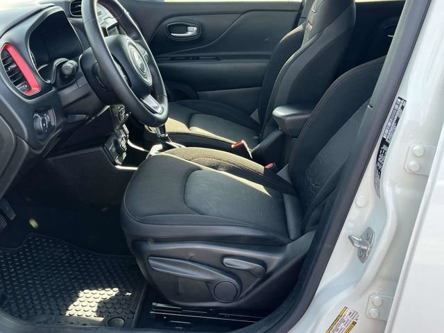 Used 2023 Jeep Renegade Trailhawk AWD/4WD image 13