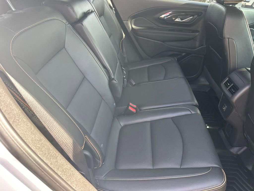 Used 2024 GMC Terrain AT4 w/ Infotainment Package II image 15