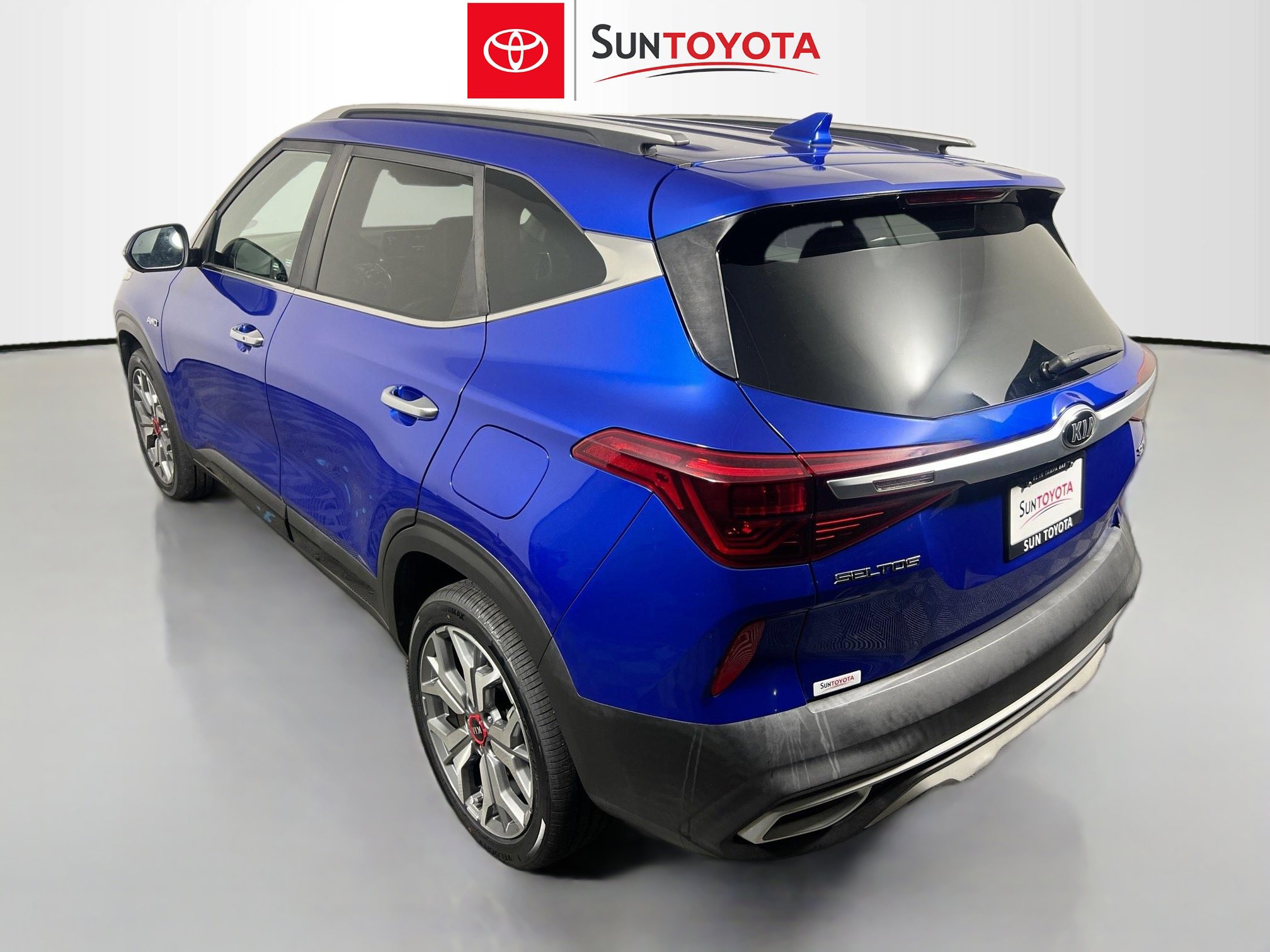 Used 2021 Kia Seltos SX w/ SX Sunroof Package image 6