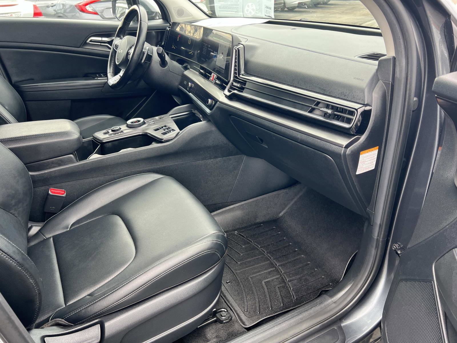 Used 2023 Kia Sportage EX image 31