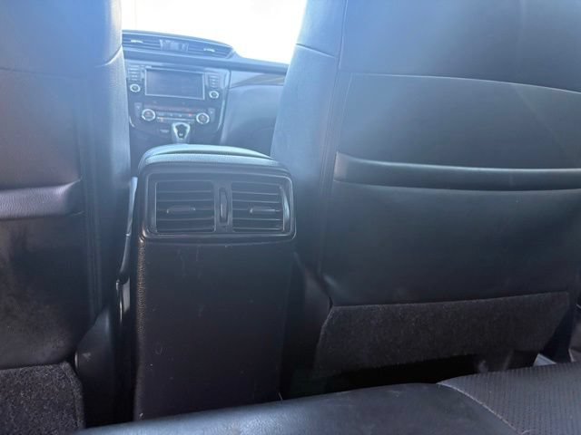 Used 2022 Nissan Rogue Sport SL AWD/4WD image 37