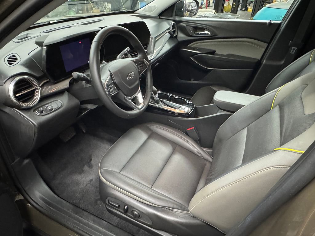 Used 2024 Chevrolet Trax ACTIV image 13