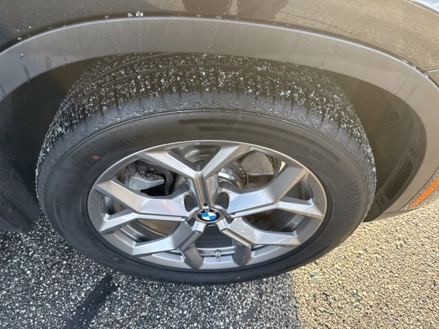 Used 2021 BMW X4 xDrive30i w/ Executive Package image 9