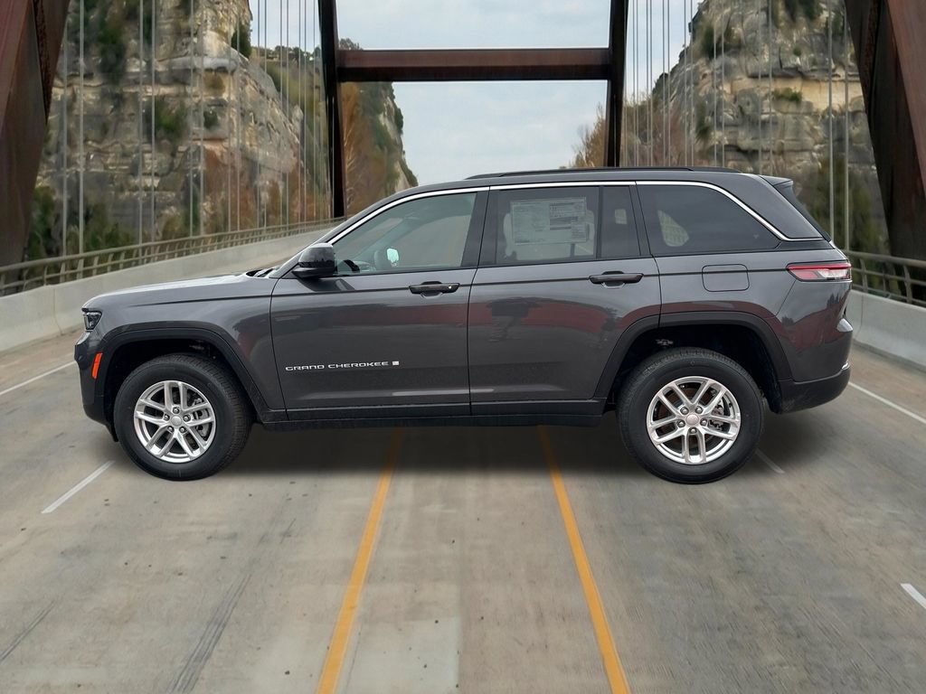New 2026 Jeep Grand Cherokee Laredo RWD image 7
