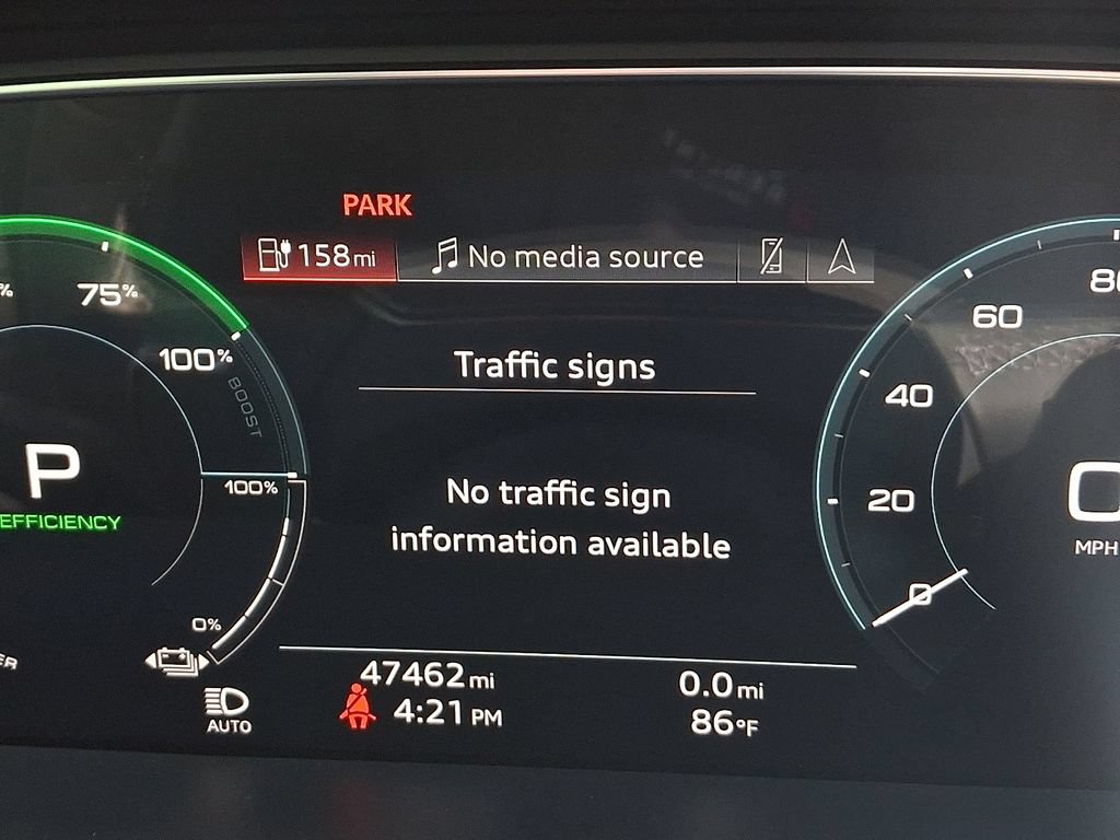 Certified 2023 Audi e-tron Premium Plus w/ Premium Plus Package AWD/4WD image 3