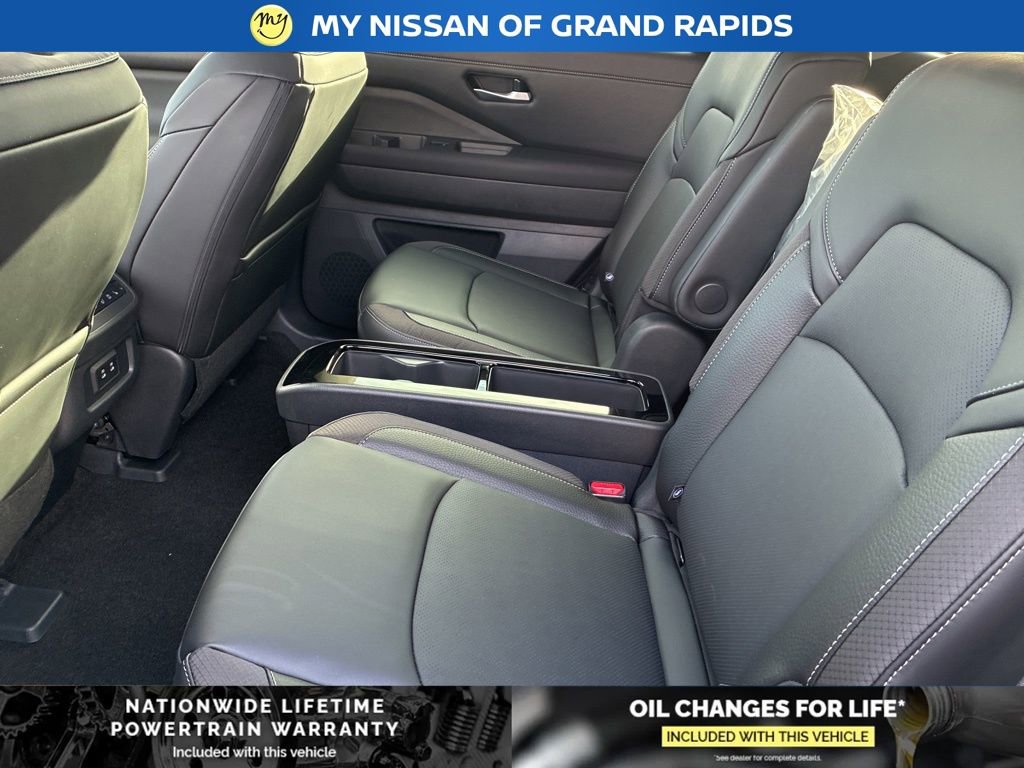 New 2026 Nissan Pathfinder SL image 22