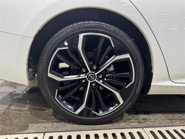 Used 2023 Nissan Altima 2.5 SR image 9