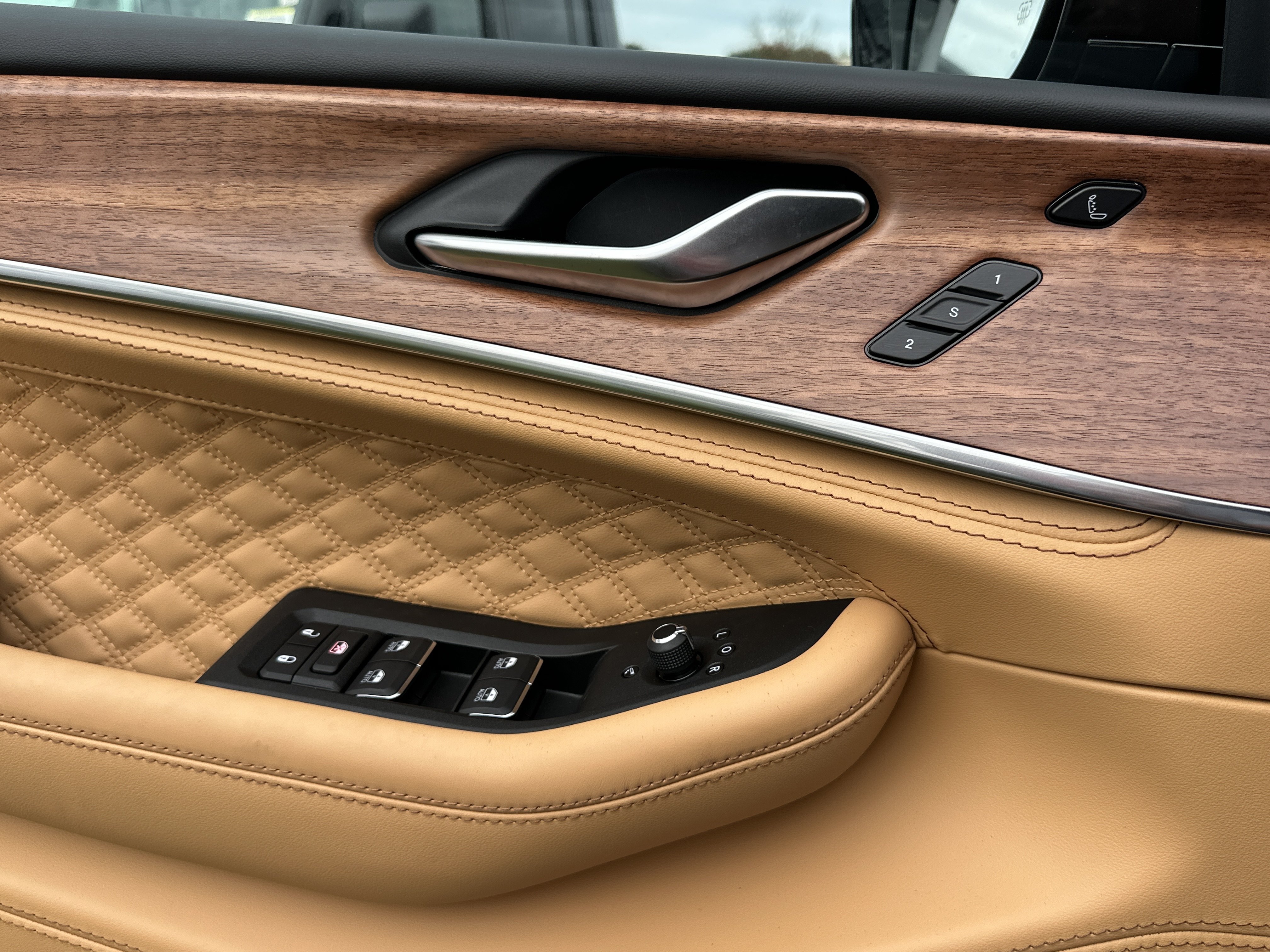 New 2027 Jeep Grand Cherokee Summit AWD/4WD image 12