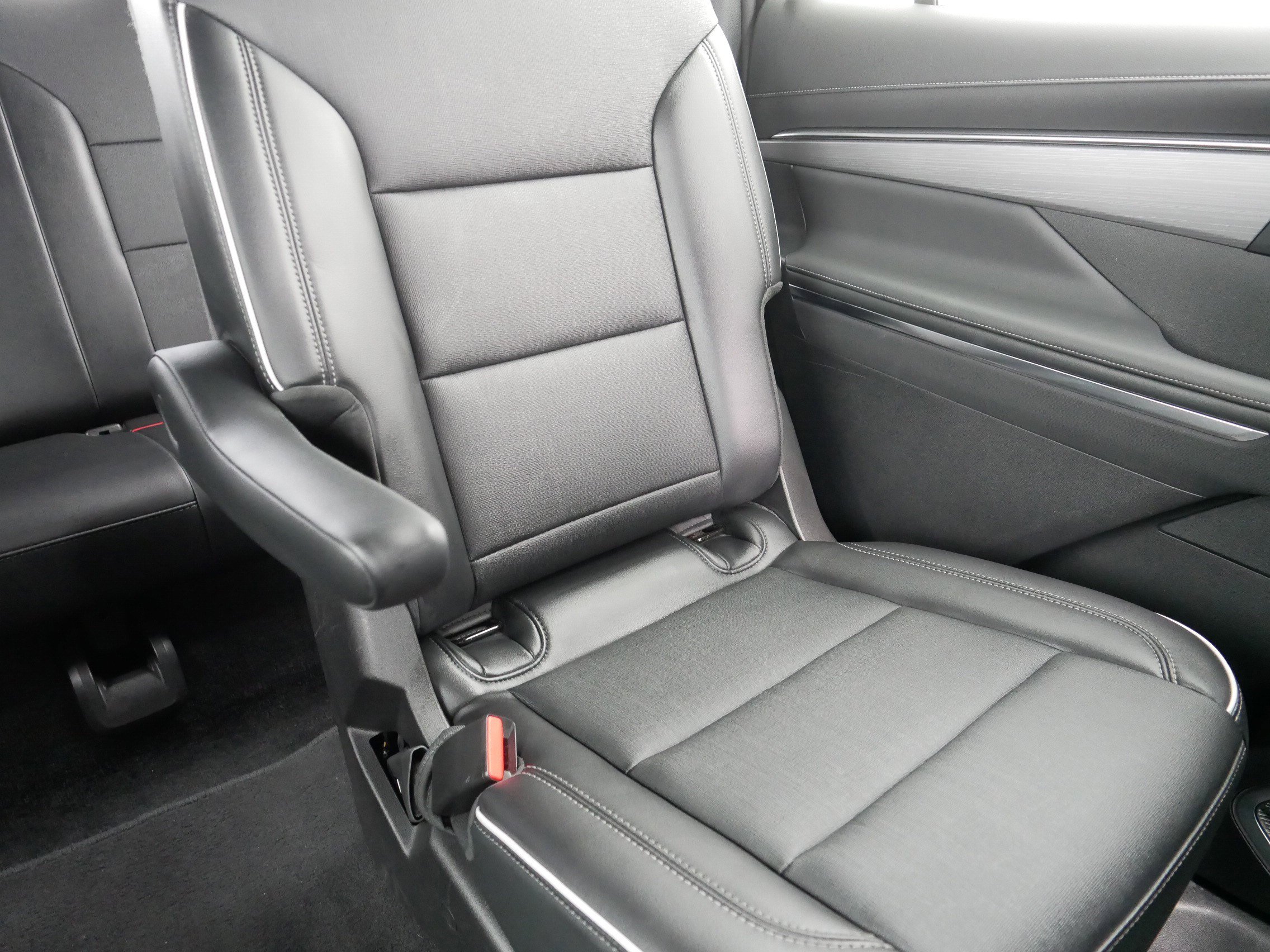 Certified 2025 Buick Enclave Preferred image 14