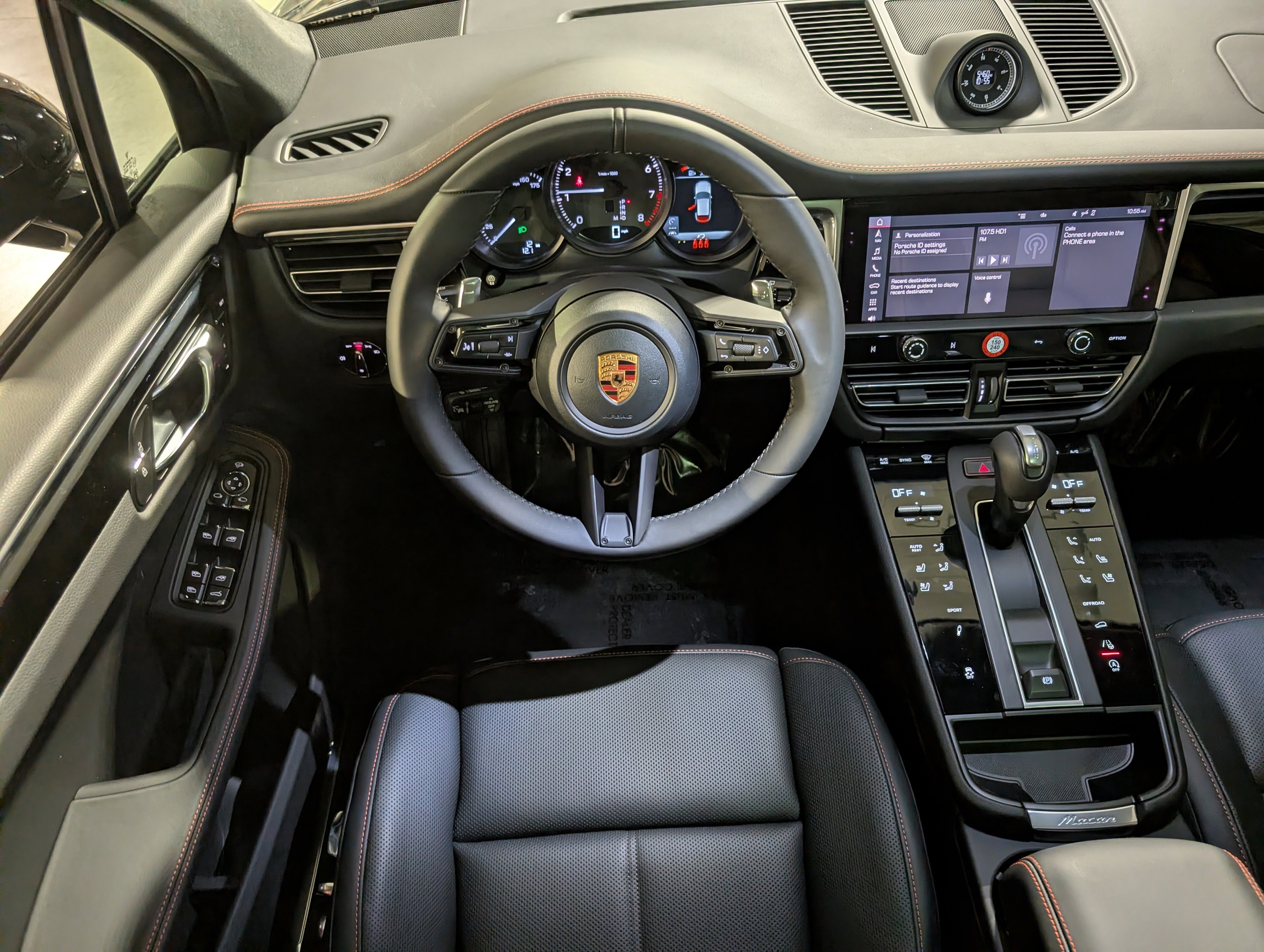 New 2026 Porsche Macan image 6