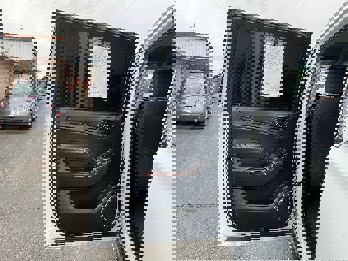 Used 2019 GMC Yukon XL SLE w/ SLE Value Package image 31