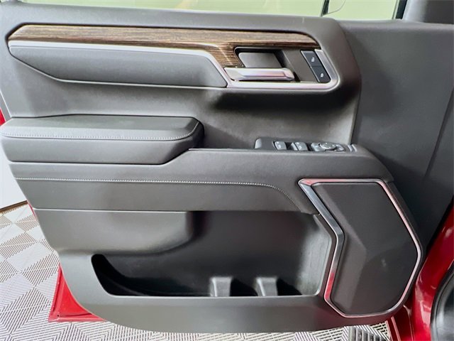 Used 2024 GMC Sierra 1500 Elevation image 30