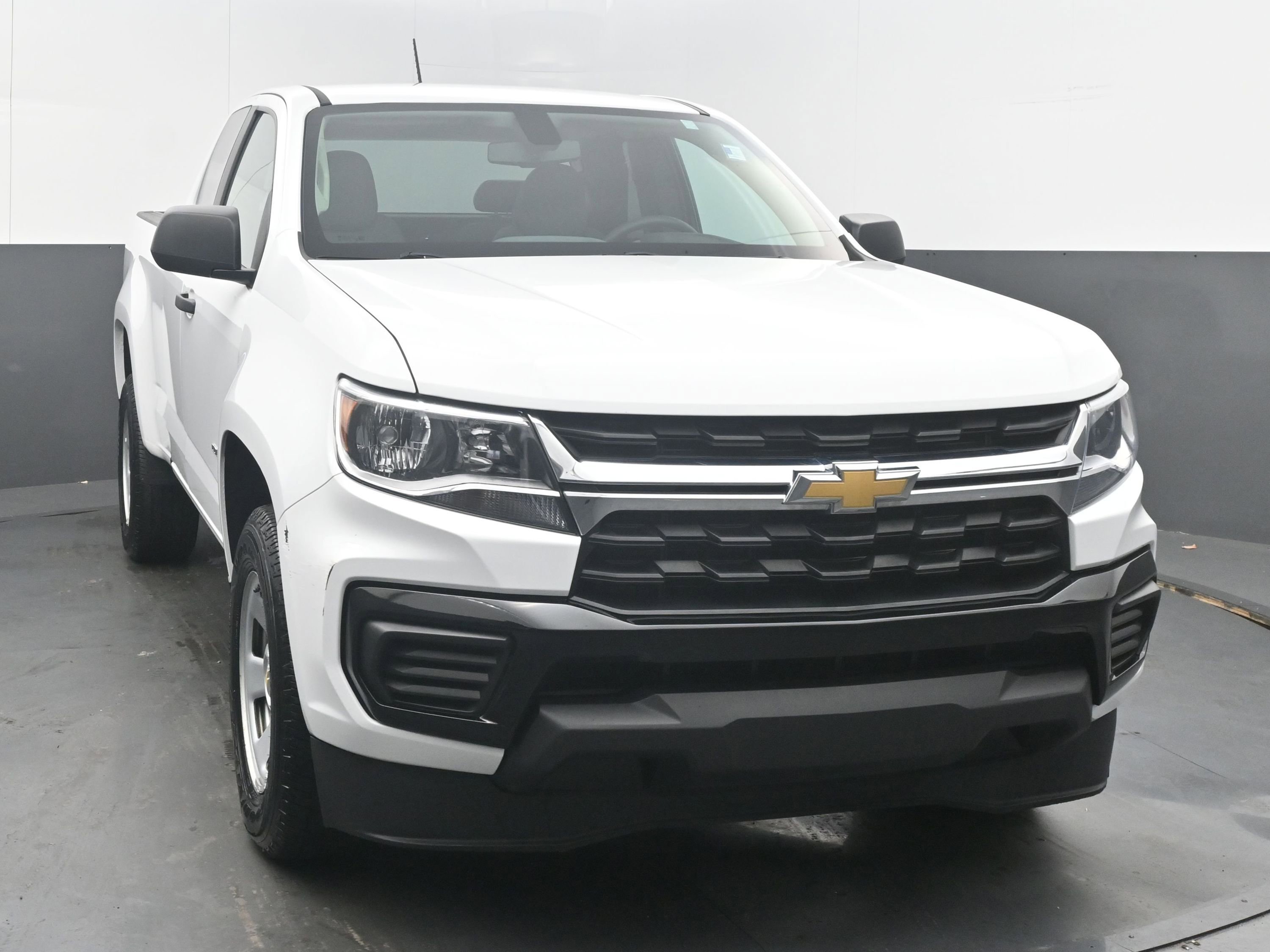 Used 2022 Chevrolet Colorado W/T image 2
