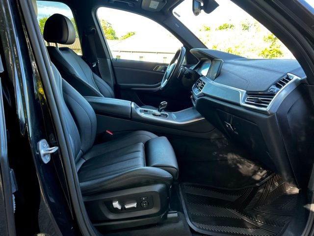 Used 2022 BMW X5 sDrive40i w/ Parking Assistance Package image 30