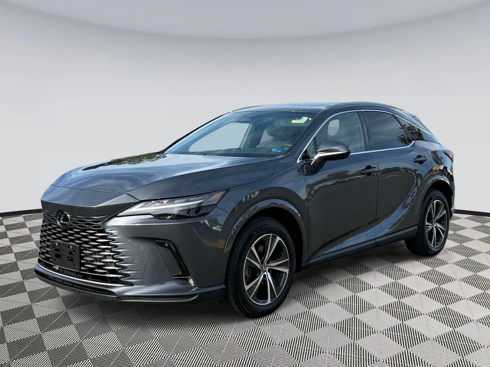 Used 2025 Lexus RX 350h w/ Accessory Package AWD/4WD image 5