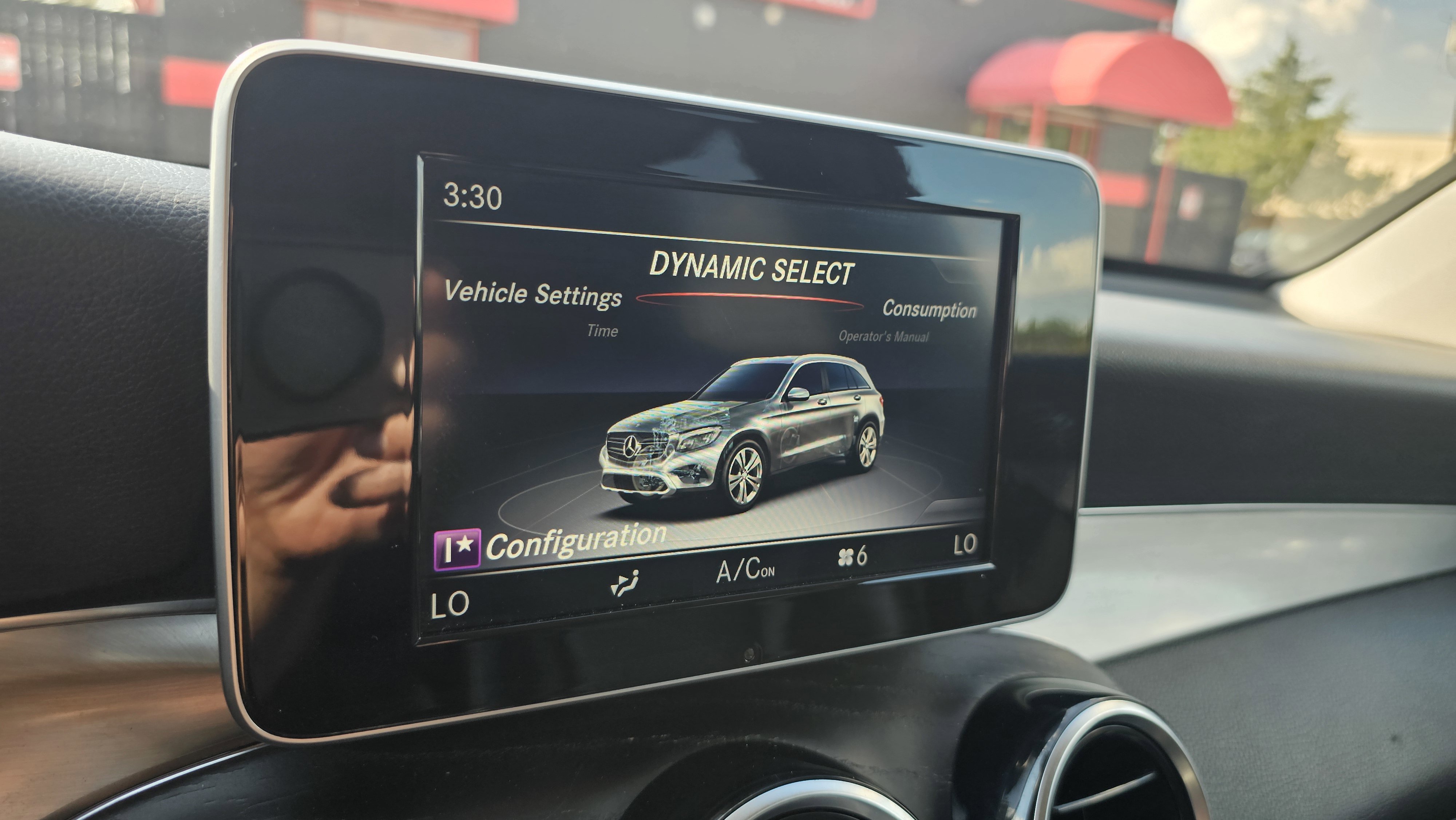 Used 2019 Mercedes-Benz GLC 300 w/ Premium Package image 39