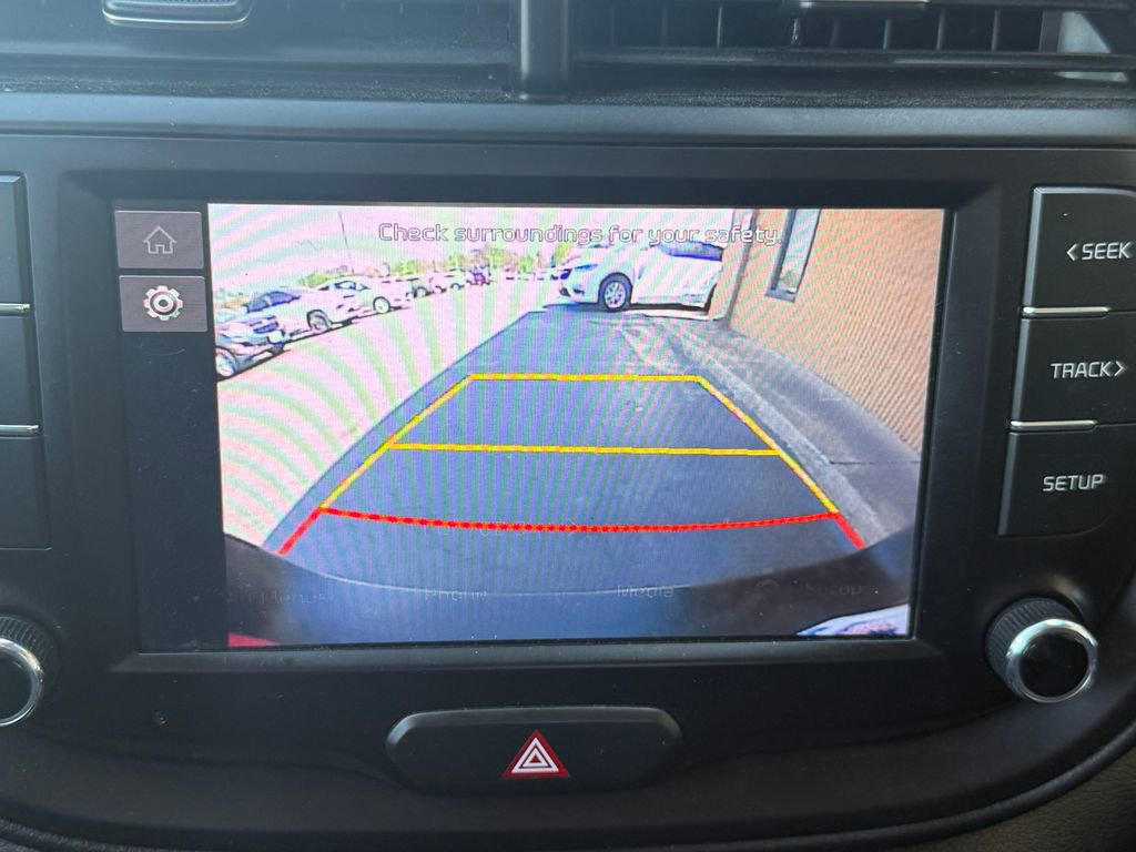 Used 2022 Kia Soul LX w/ Technology Package FWD image 3