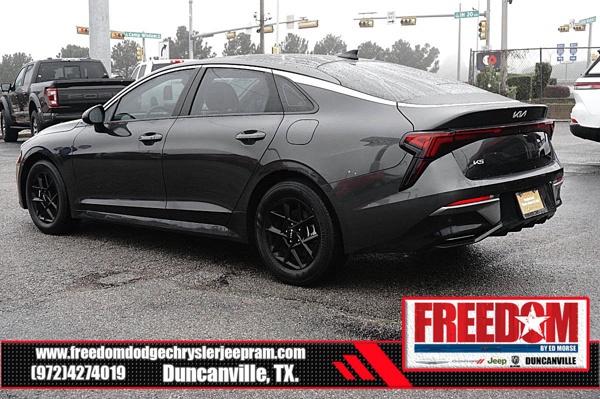 Used 2025 Kia K5 LXS FWD image 3