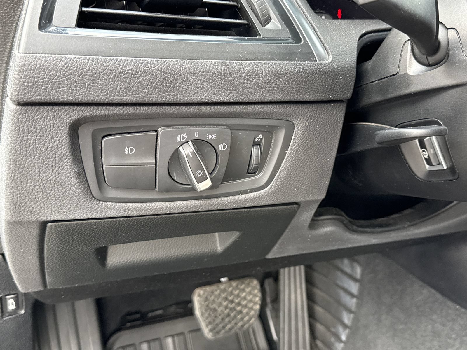 Used 2018 BMW 230i Convertible RWD image 14