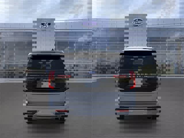 New 2025 Ford Expedition Platinum w/ Driver's Package image 5