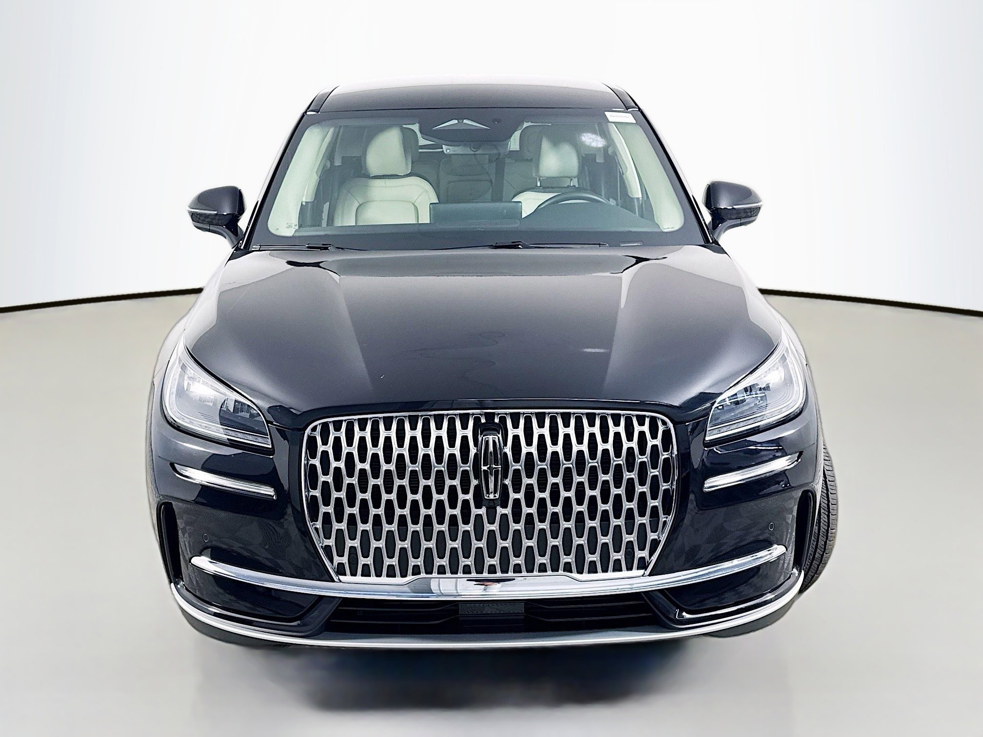 Used 2025 Lincoln Corsair FWD w/ Equipment Group 101A image 2