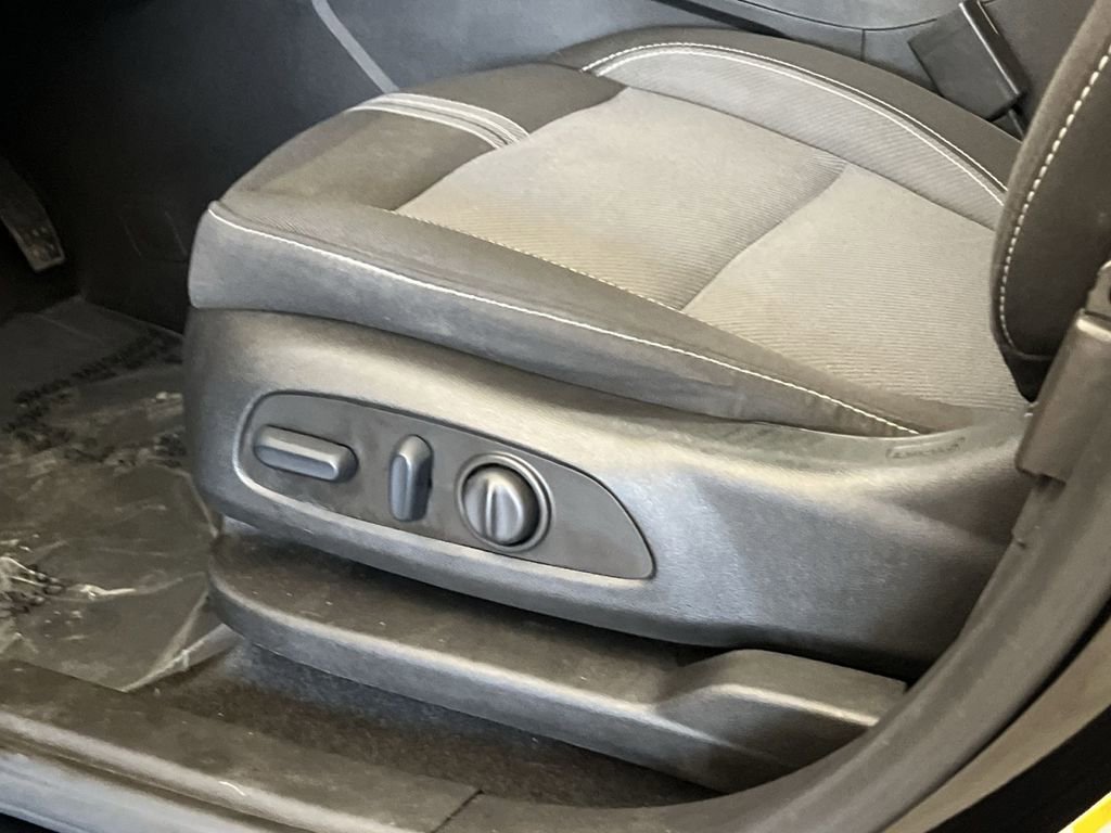 Used 2023 Chevrolet Blazer LT w/ Midnight/Sport Edition image 12