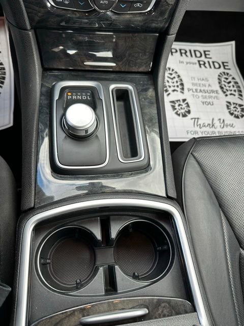Used 2018 Chrysler 300 Limited image 31