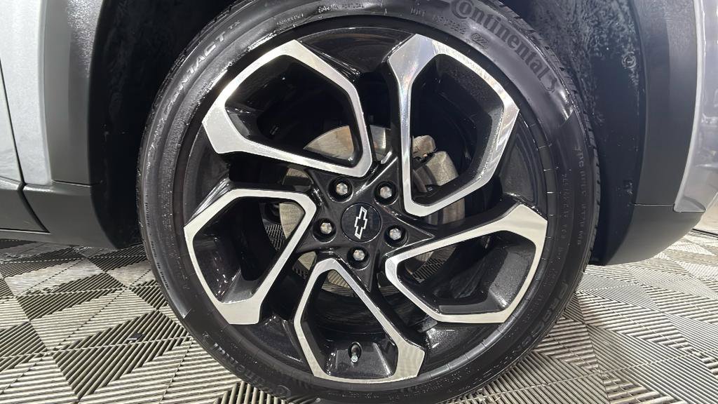 Used 2024 Chevrolet Trax RS w/ Sunroof Package image 36