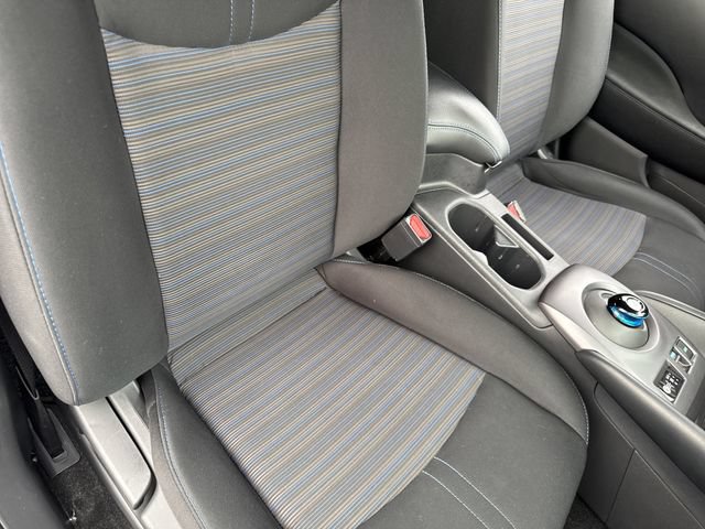 Certified 2025 Nissan Leaf S FWD image 27