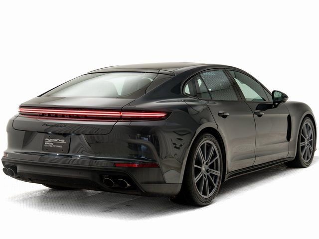 Certified 2025 Porsche Panamera 4 image 33