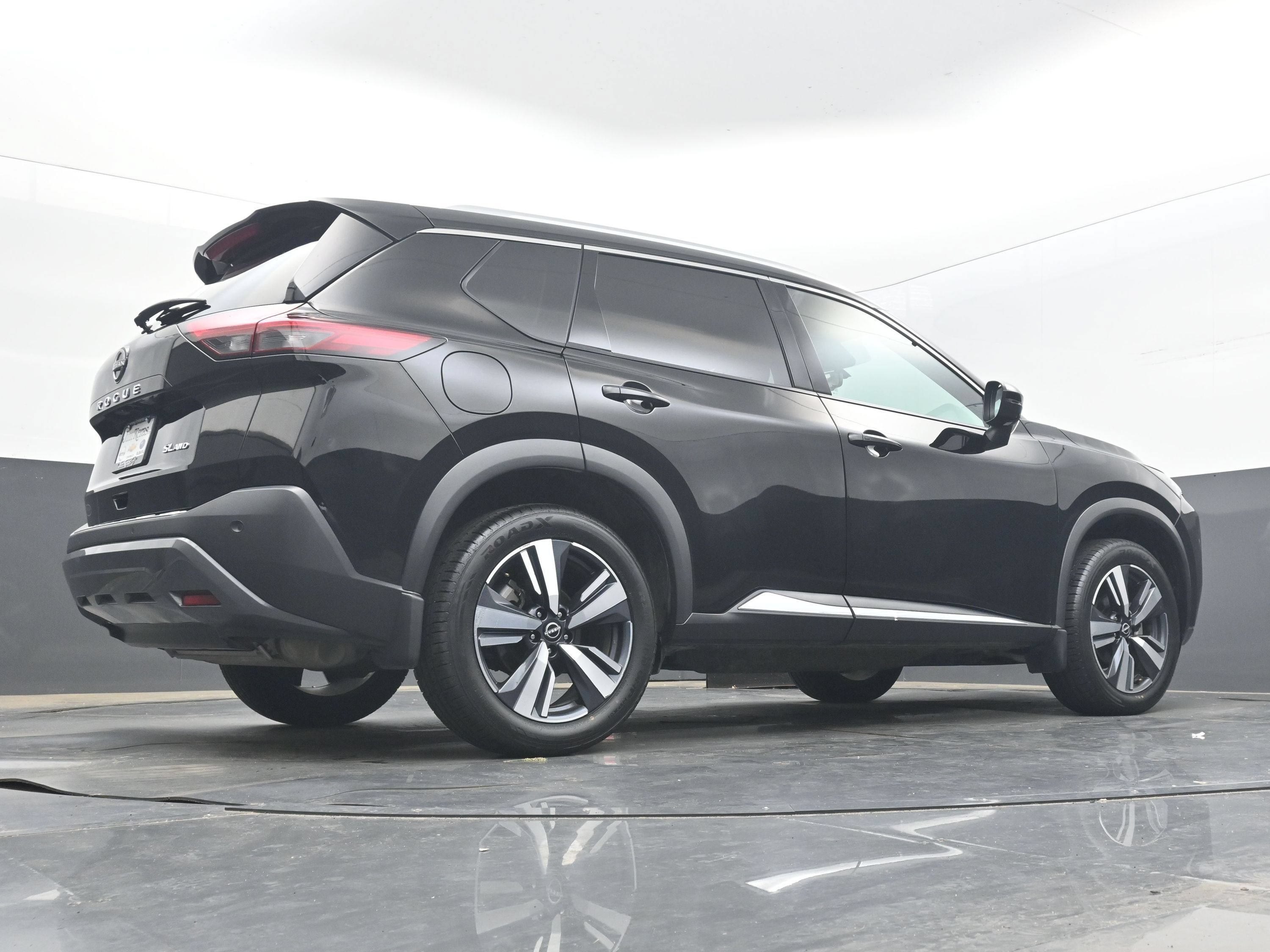 Used 2023 Nissan Rogue SL AWD/4WD image 24