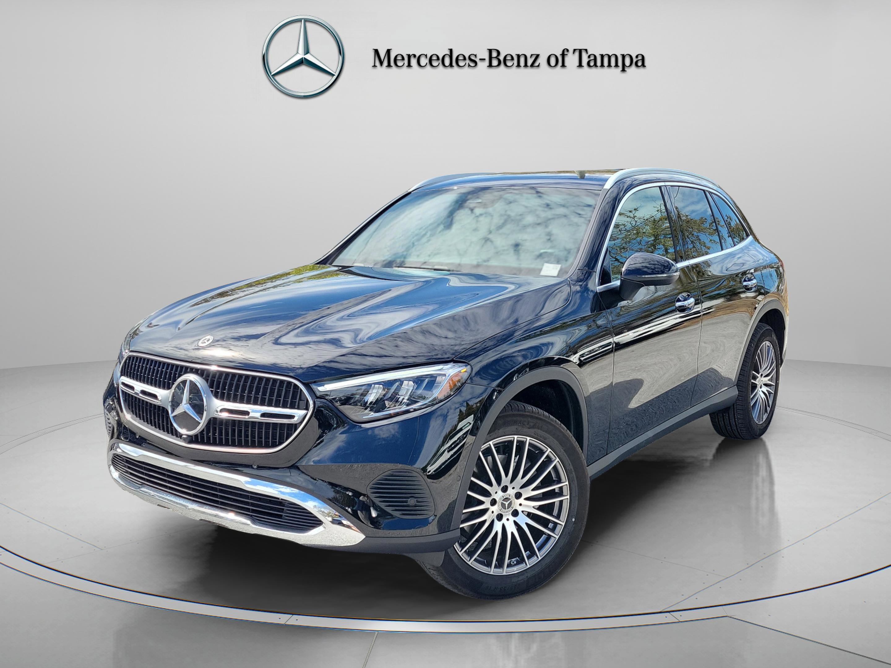 Used 2026 Mercedes-Benz GLC 300 image 1